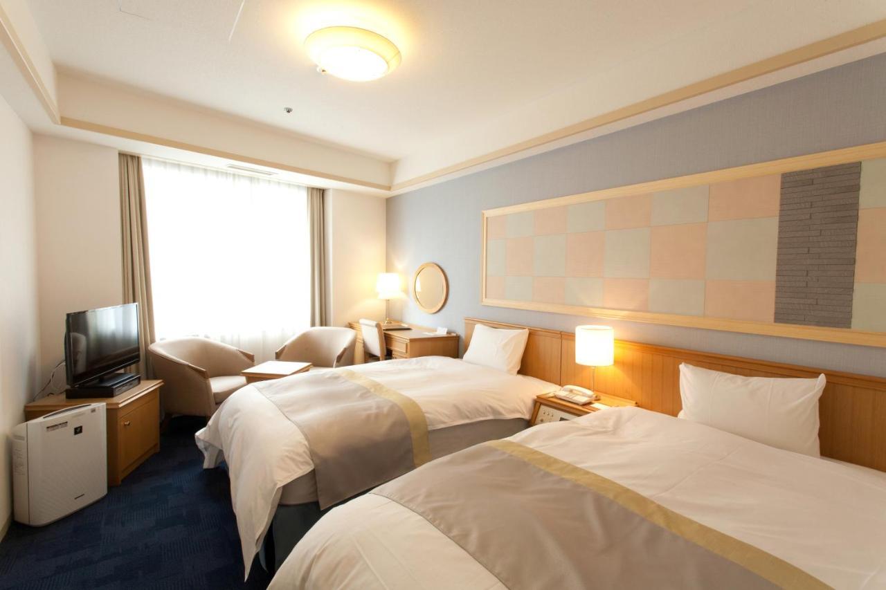 Hotel Tokyo Garden Palace Bagian luar foto